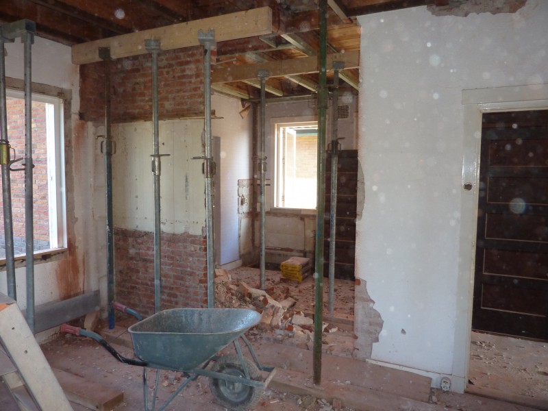 8 oude muur woonkamer keuken tijdens renovatie | RR Bouwadvies 8 oude muur woonkamer keuken tijdens renovatie | RR Bouwadvies